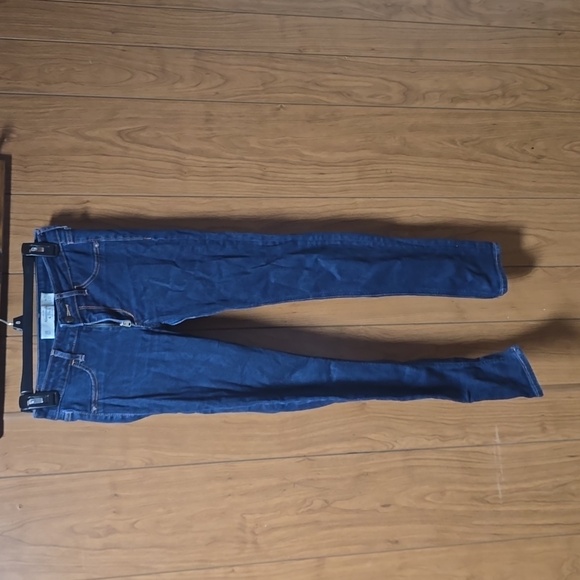 Abercrombie & Fitch Denim - Abercrombie & Fitch 0S Skinny Jeans